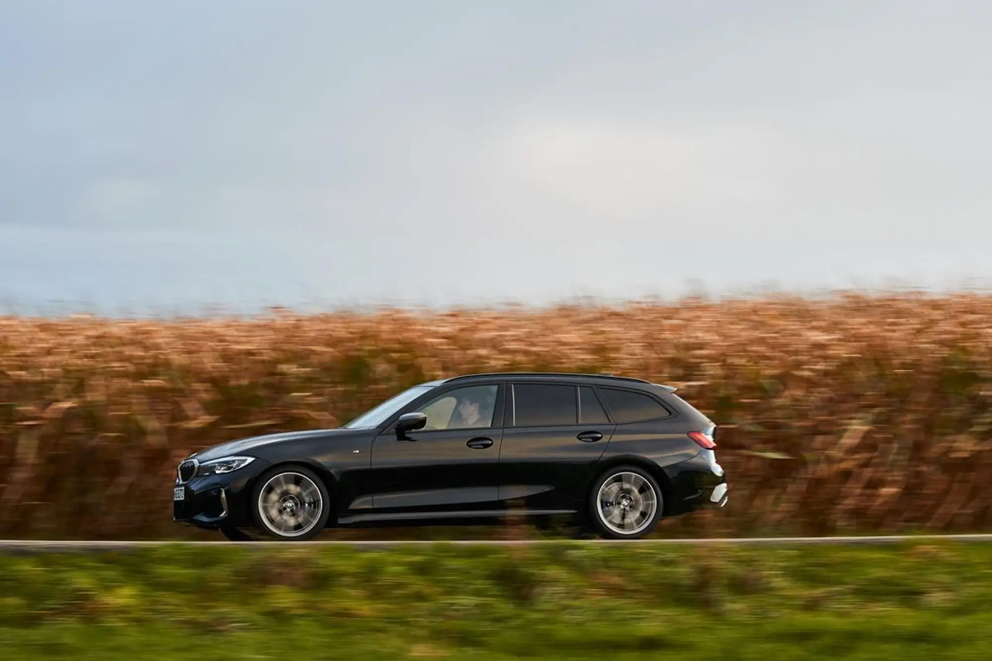 BMW M340i Touring e Sedan - 107