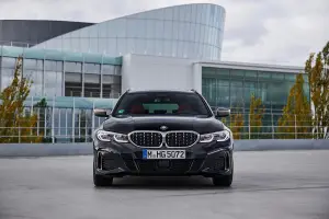 BMW M340i Touring e Sedan - 110