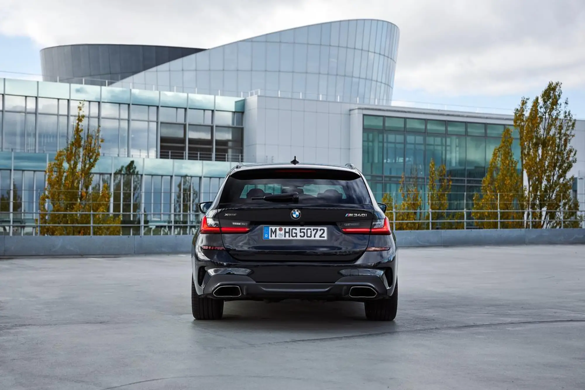 BMW M340i Touring e Sedan - 113