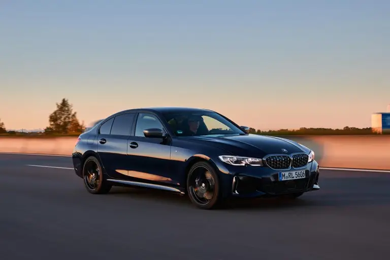 BMW M340i Touring e Sedan - 11