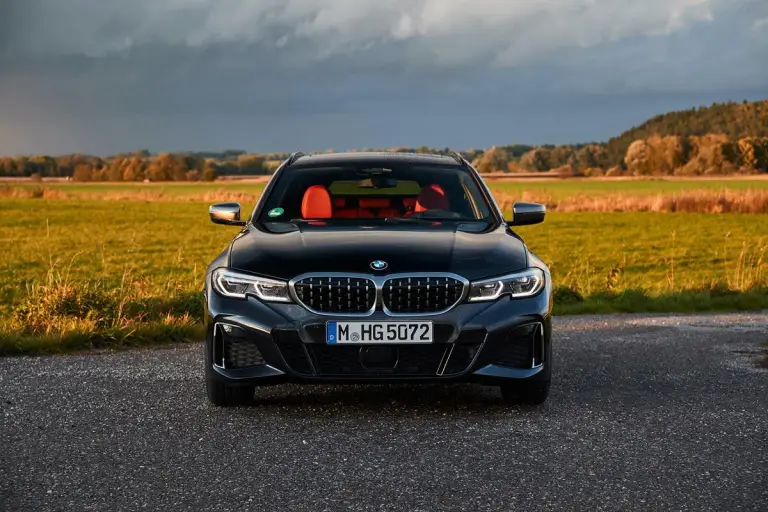 BMW M340i Touring e Sedan - 119