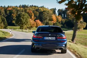 BMW M340i Touring e Sedan - 22