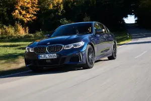 BMW M340i Touring e Sedan - 25