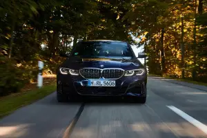 BMW M340i Touring e Sedan - 30