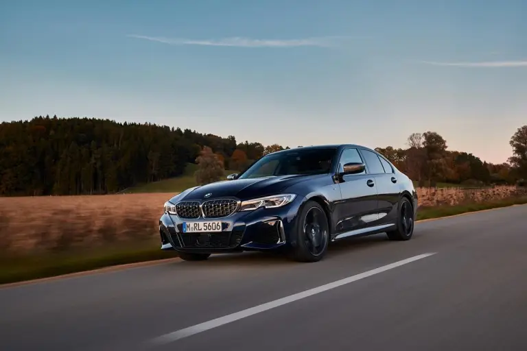 BMW M340i Touring e Sedan - 31