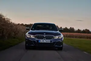 BMW M340i Touring e Sedan - 32