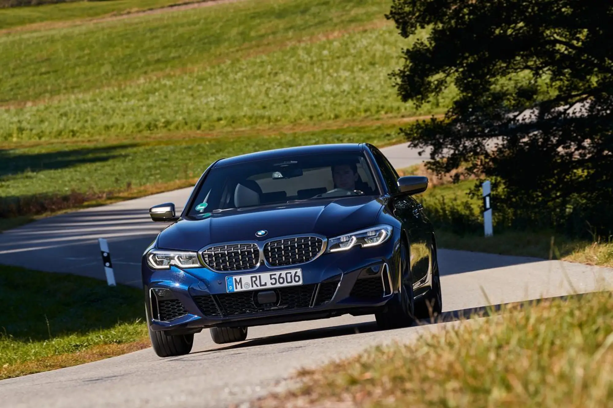 BMW M340i Touring e Sedan - 36