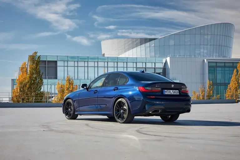 BMW M340i Touring e Sedan - 44