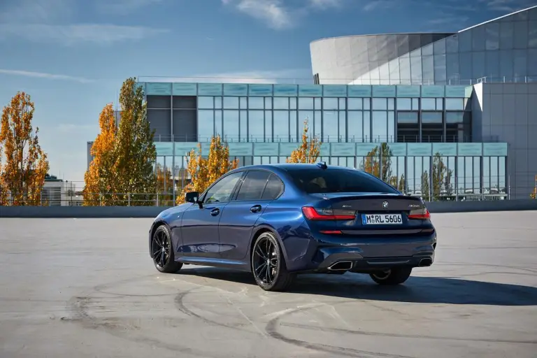 BMW M340i Touring e Sedan - 45