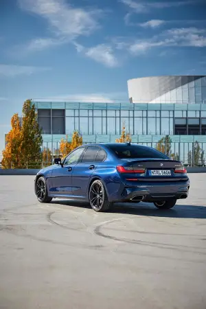 BMW M340i Touring e Sedan - 51