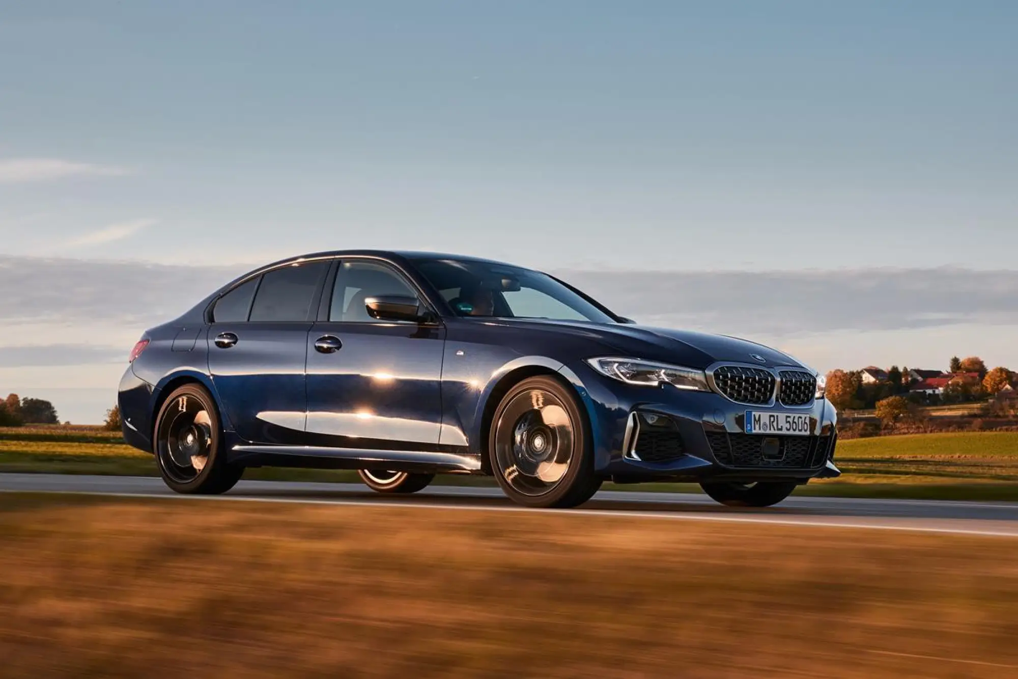 BMW M340i Touring e Sedan - 5