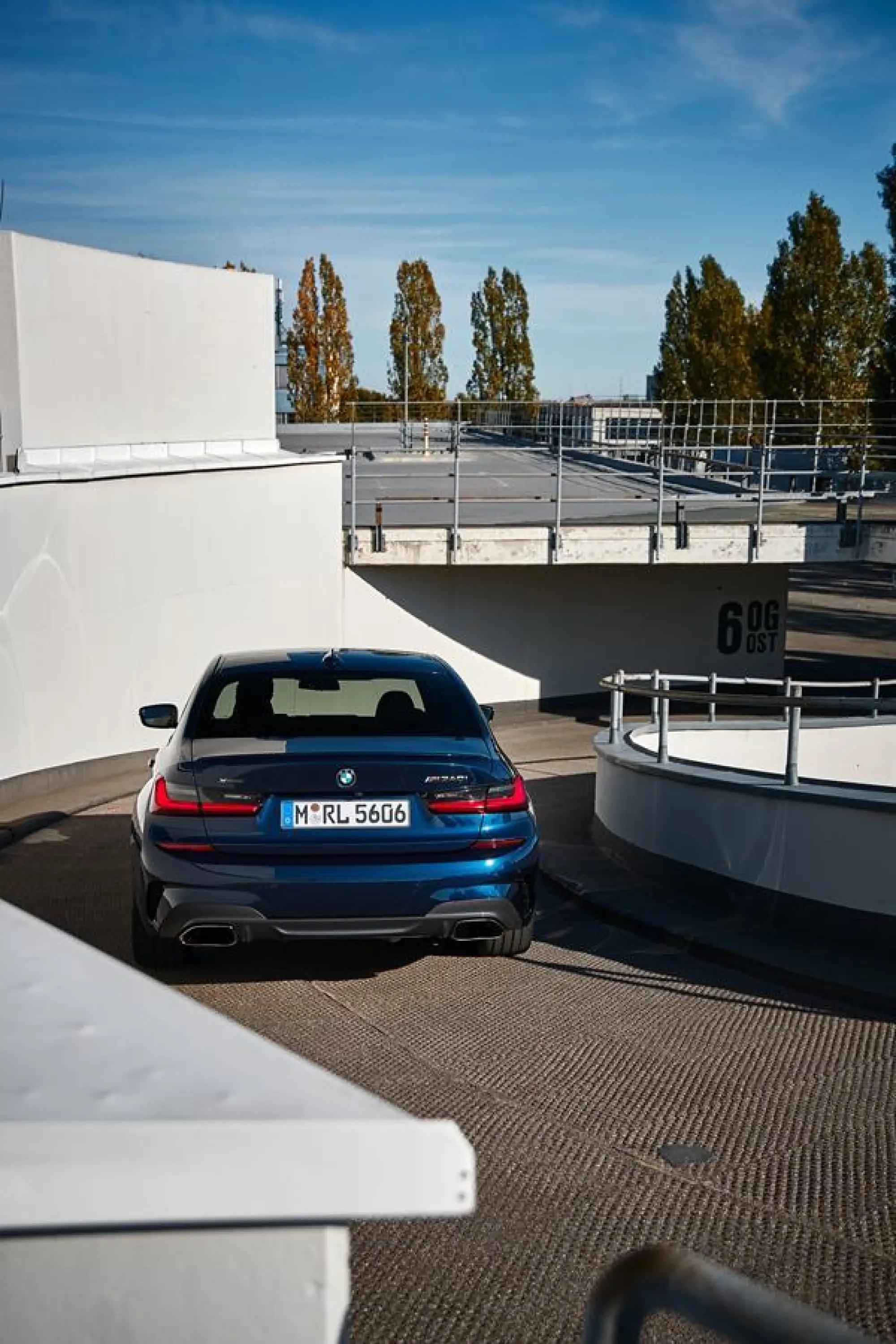 BMW M340i Touring e Sedan - 60