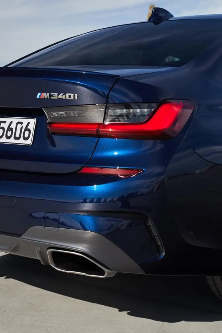 BMW M340i Touring e Sedan - 79