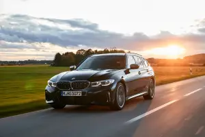 BMW M340i Touring e Sedan - 86