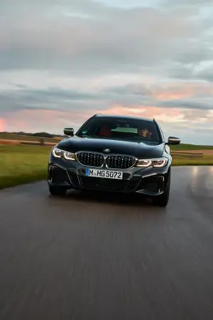 BMW M340i Touring e Sedan - 88