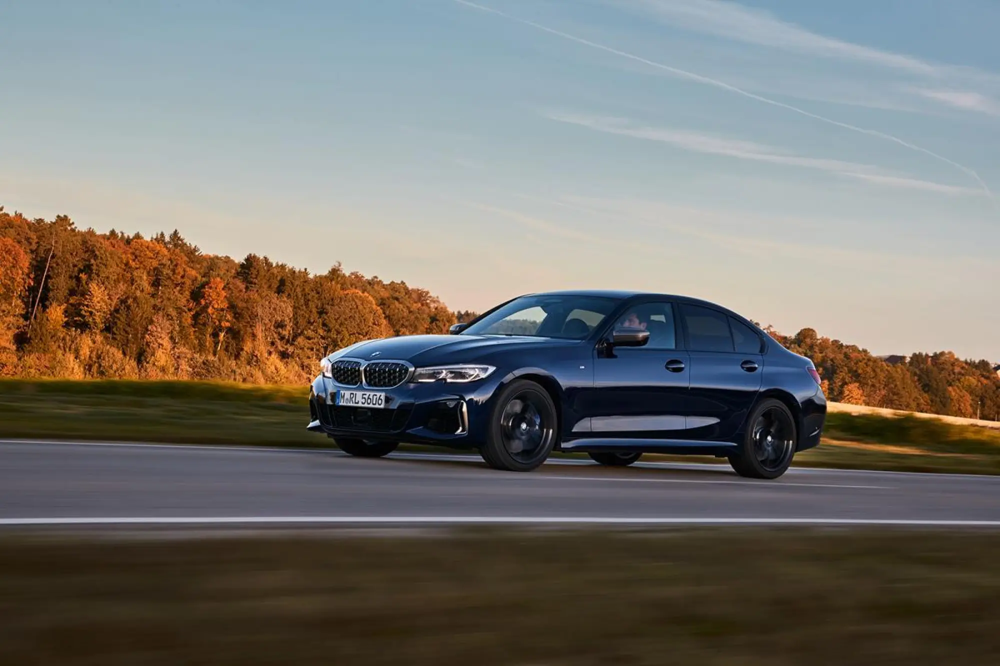 BMW M340i Touring e Sedan - 8