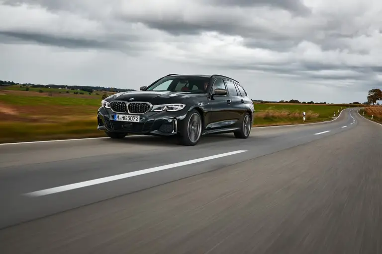 BMW M340i Touring e Sedan - 91