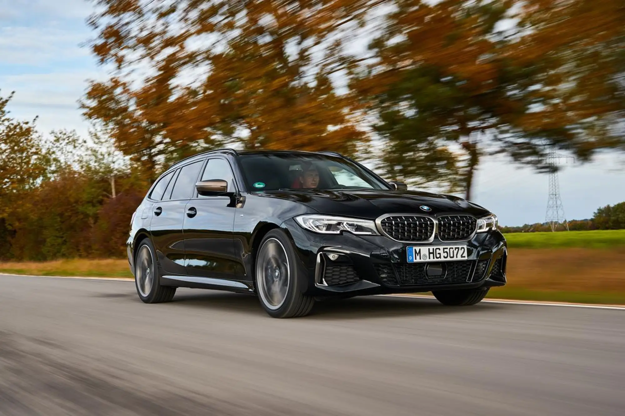 BMW M340i Touring e Sedan - 99