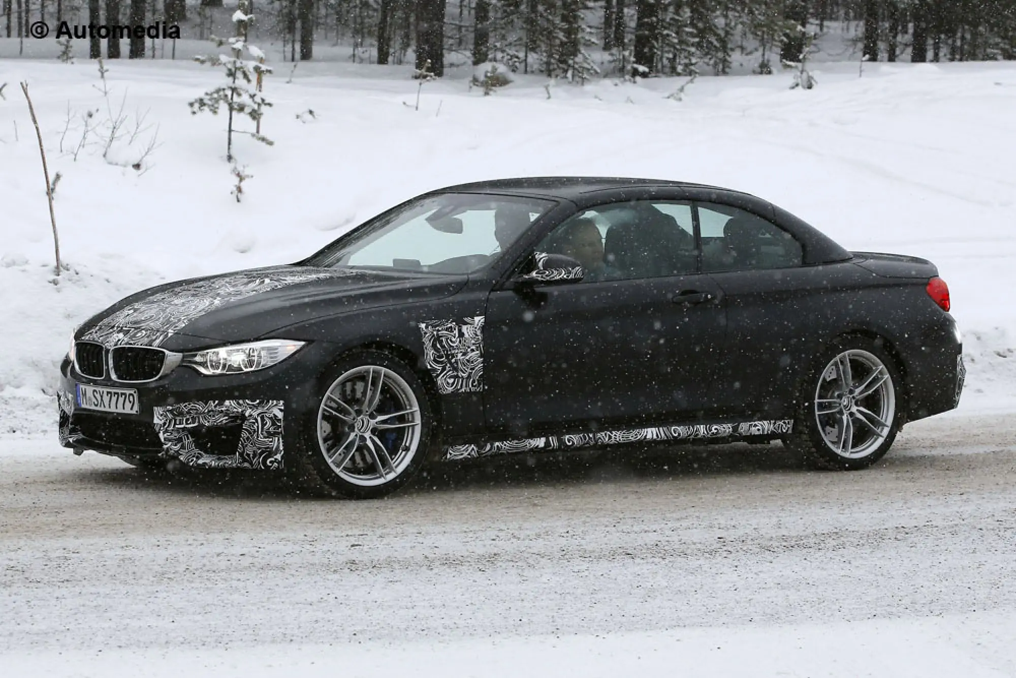 BMW M4 Cabrio 2014 - Foto spia 17-02-2014 - 3
