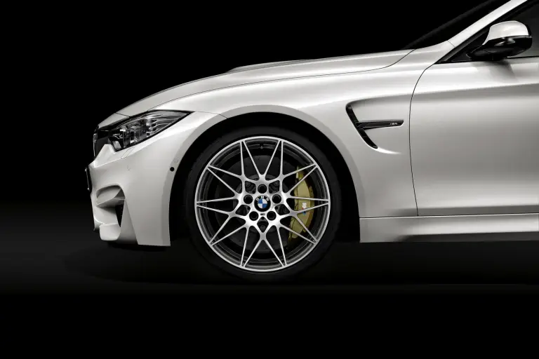 BMW M4 Competition Package - 4