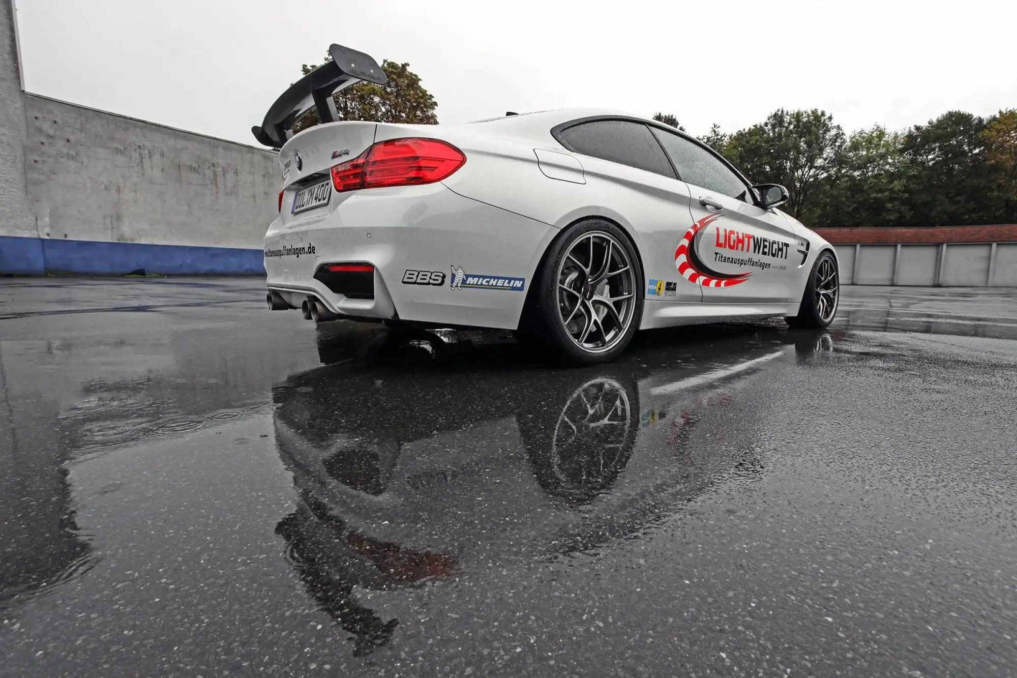 BMW M4 Coupe by Lightweight - 16