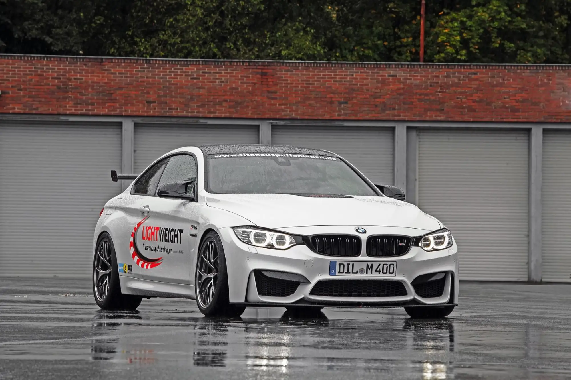 BMW M4 Coupe by Lightweight - 23