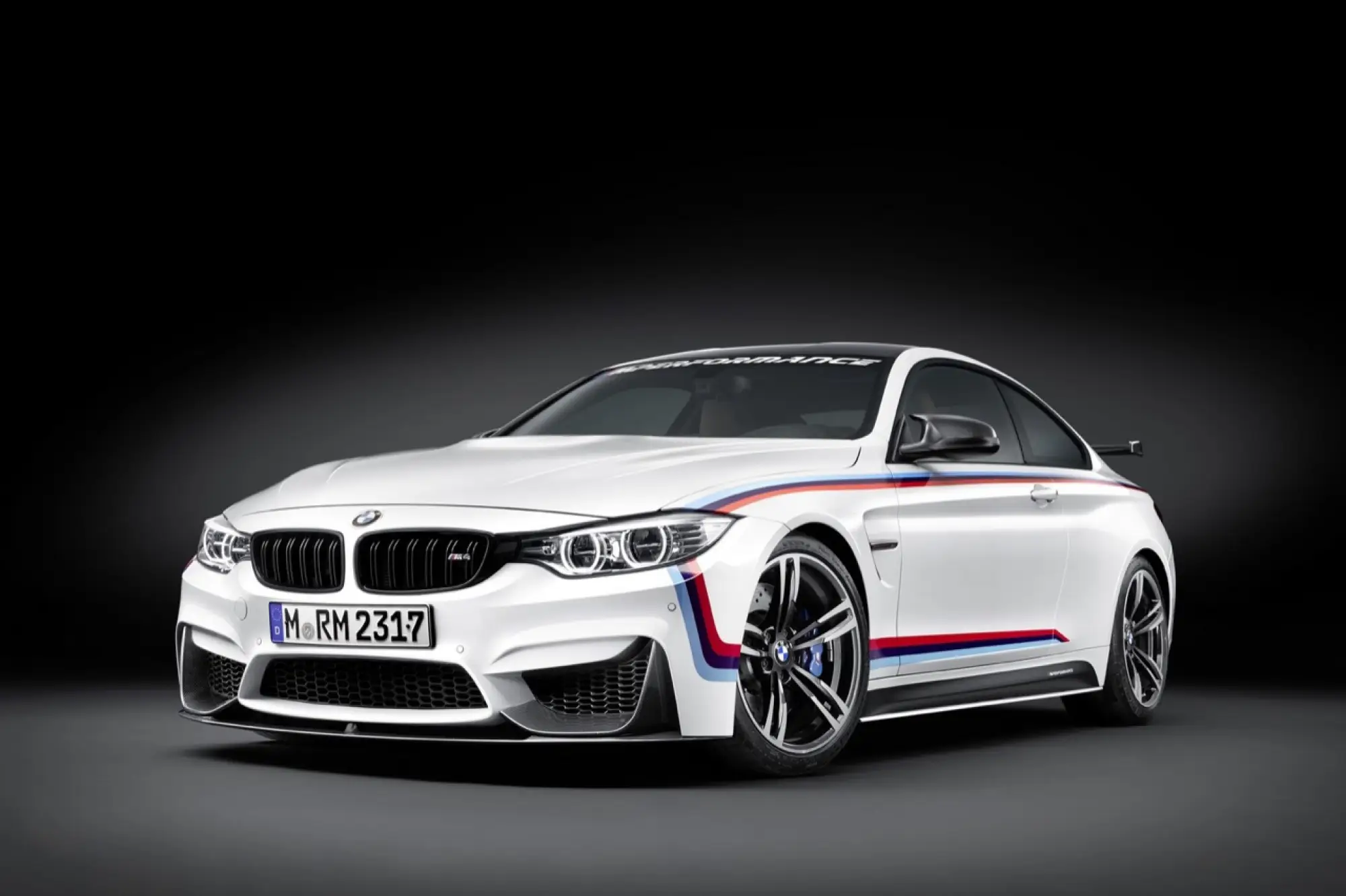 BMW M4 Coupe con parti M Performance - 1