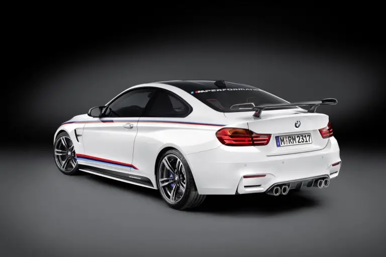 BMW M4 Coupe con parti M Performance - 2