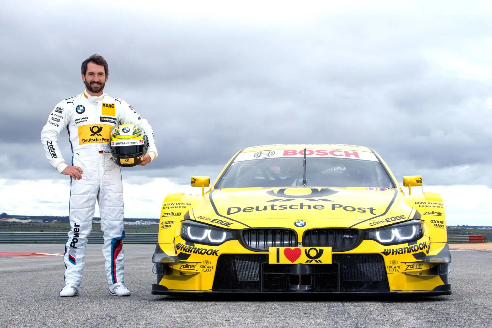 BMW M4 Coupe DTM livree - 1