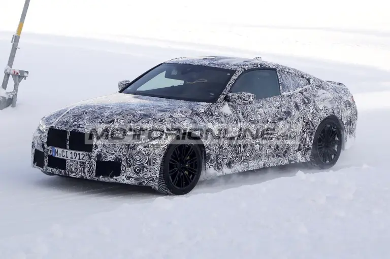 BMW M4 Coupe - Foto spia 19-2-2020 - 4