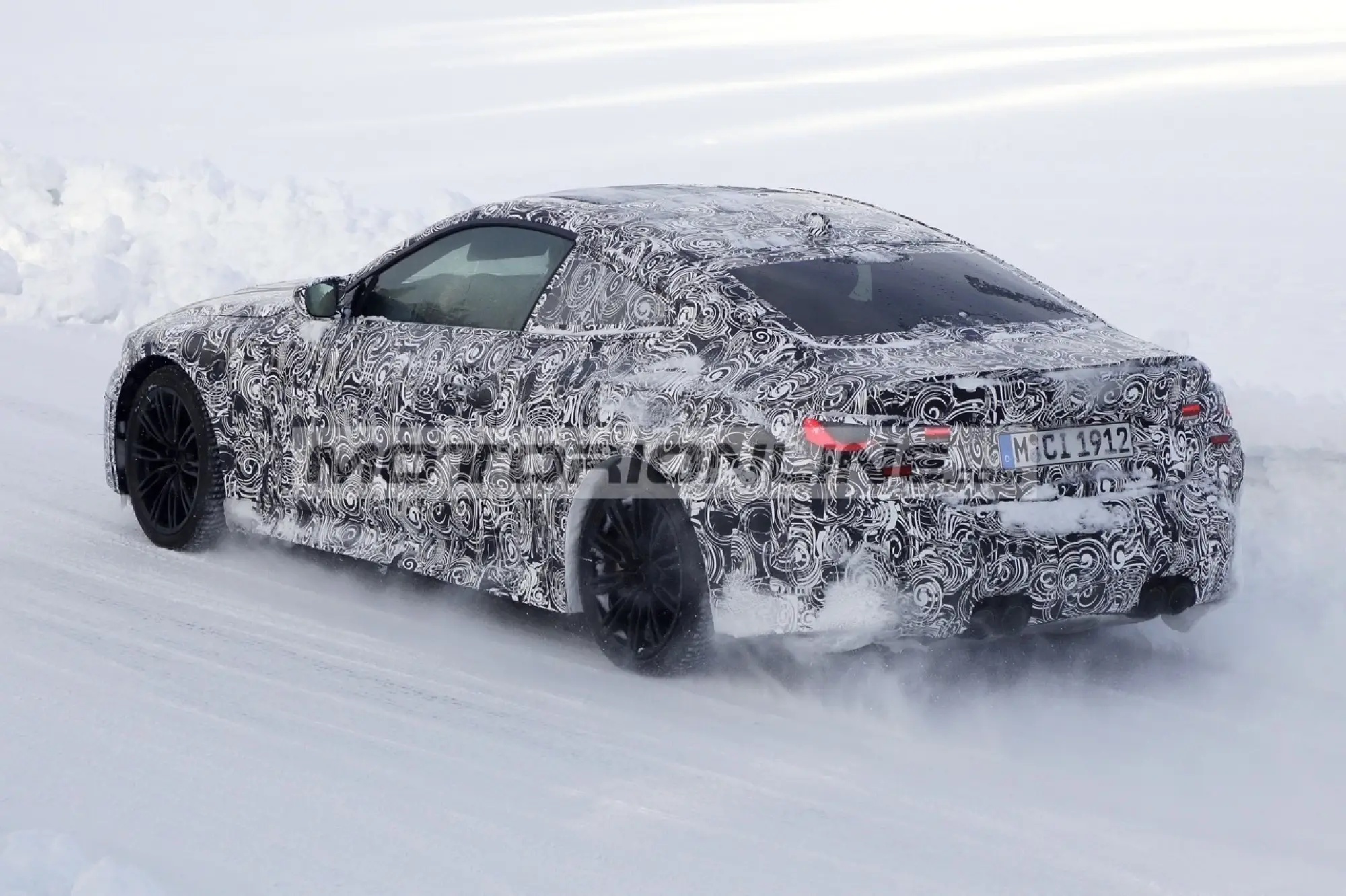 BMW M4 Coupe - Foto spia 19-2-2020 - 14