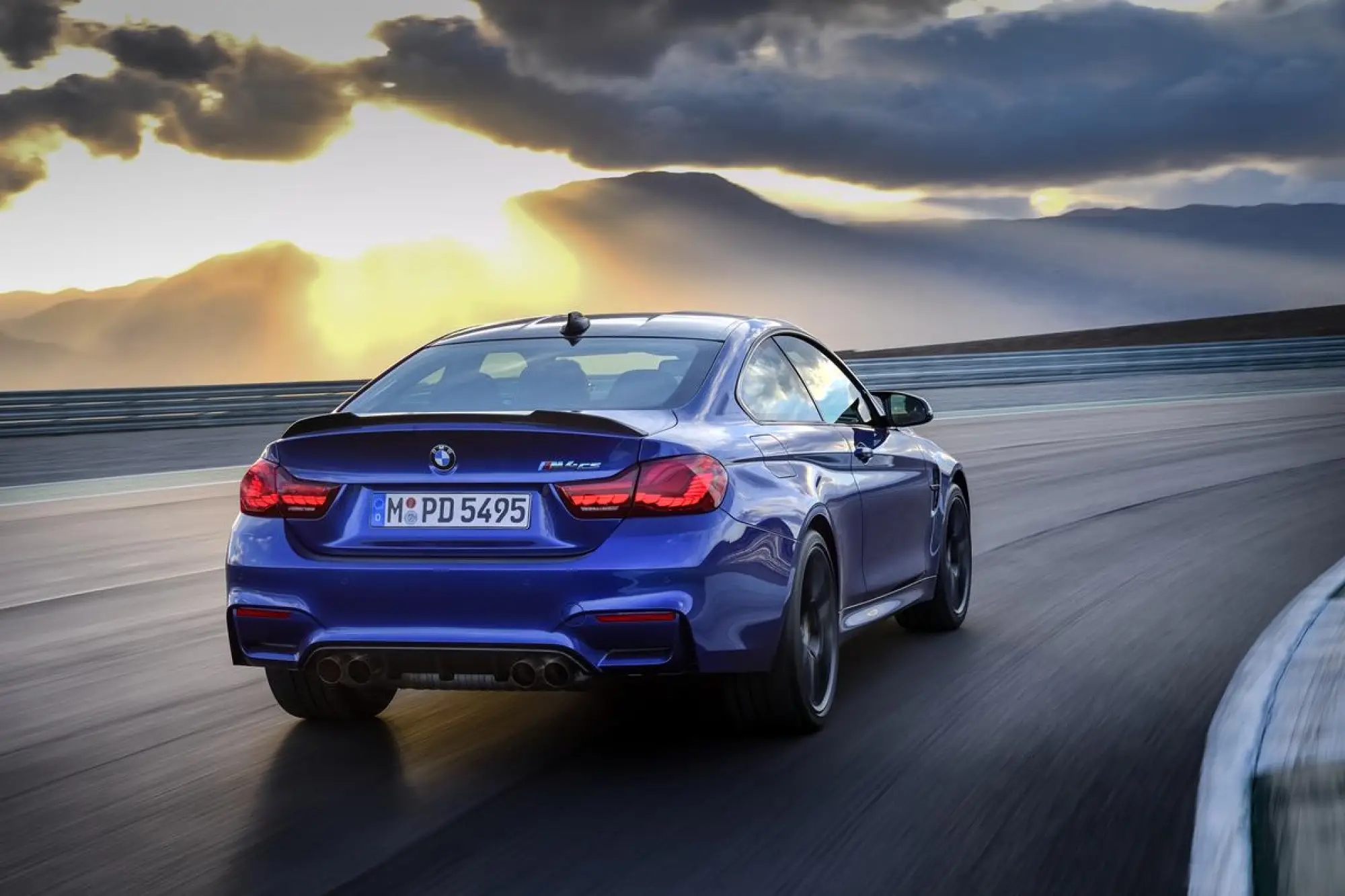 BMW M4 CS 2017 - 104