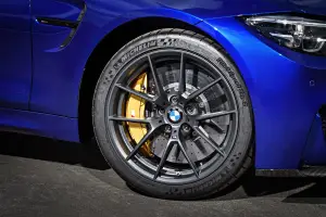 BMW M4 CS 2017 - 111