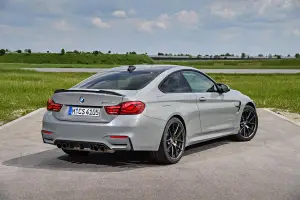 BMW M4 CS 2017 - 13