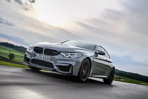 BMW M4 CS 2017 - 24