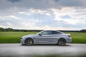 BMW M4 CS 2017 - 37