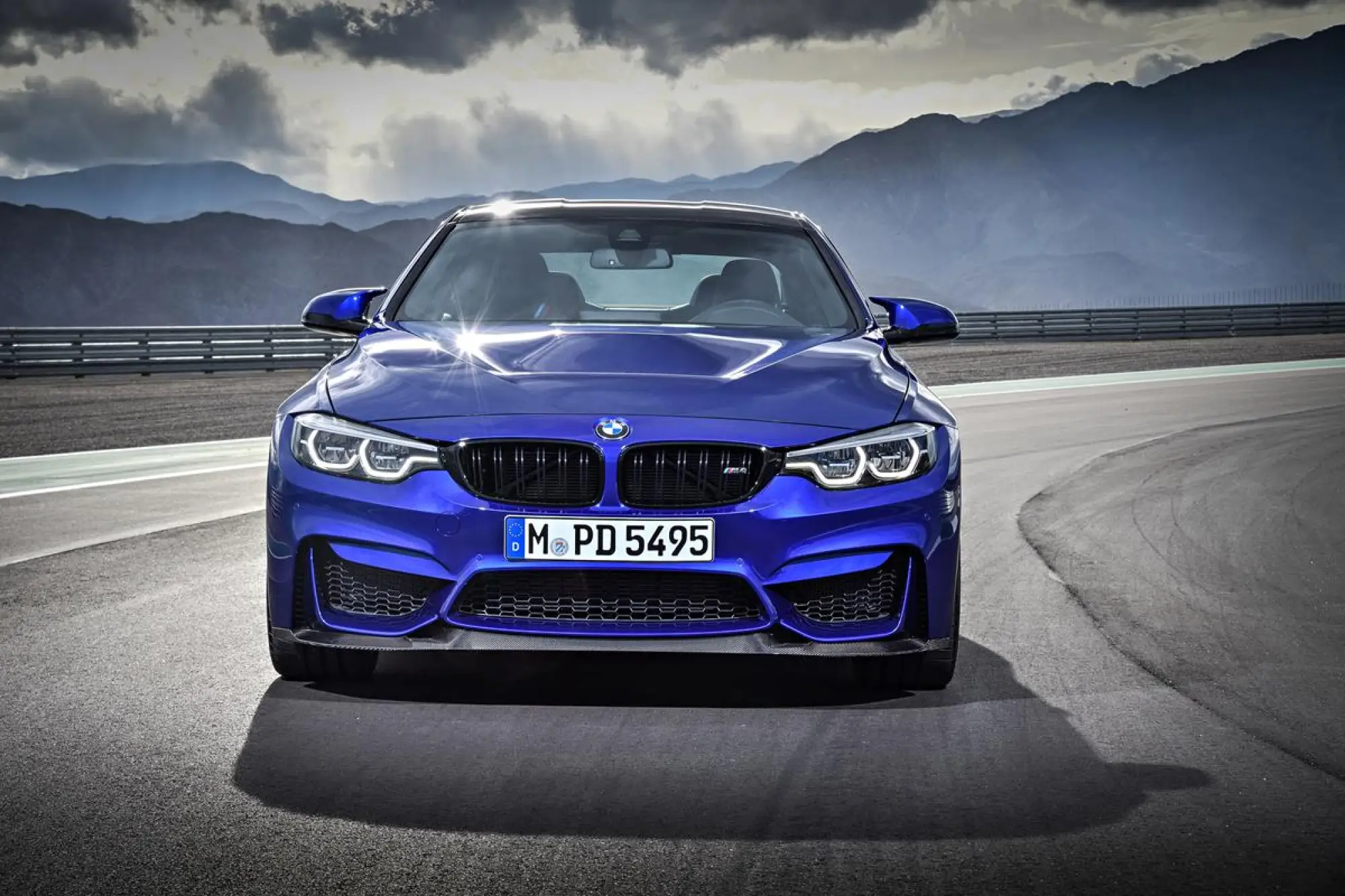 BMW M4 CS 2017 - 88