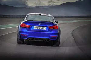 BMW M4 CS 