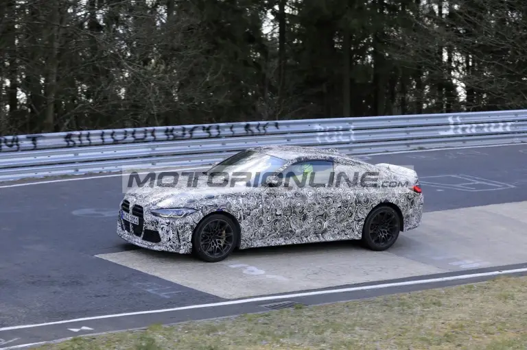 BMW M4 CSL - Foto spia 14-4-2021 - 2