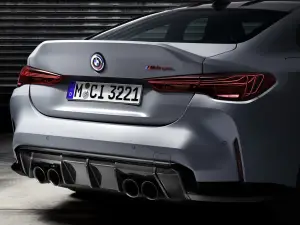 BMW M4 CSL 