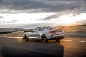 BMW M4 CSL 
