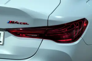 BMW M4 CSL 