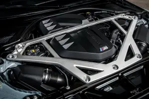 BMW M4 CSL 