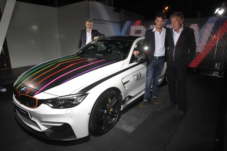 BMW M4 DTM Champion Edition - 19