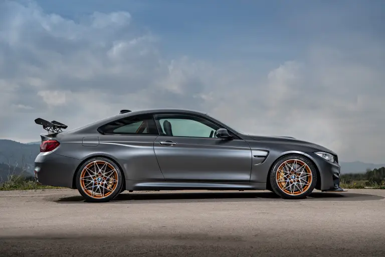 BMW M4 GTS 2016 - 10