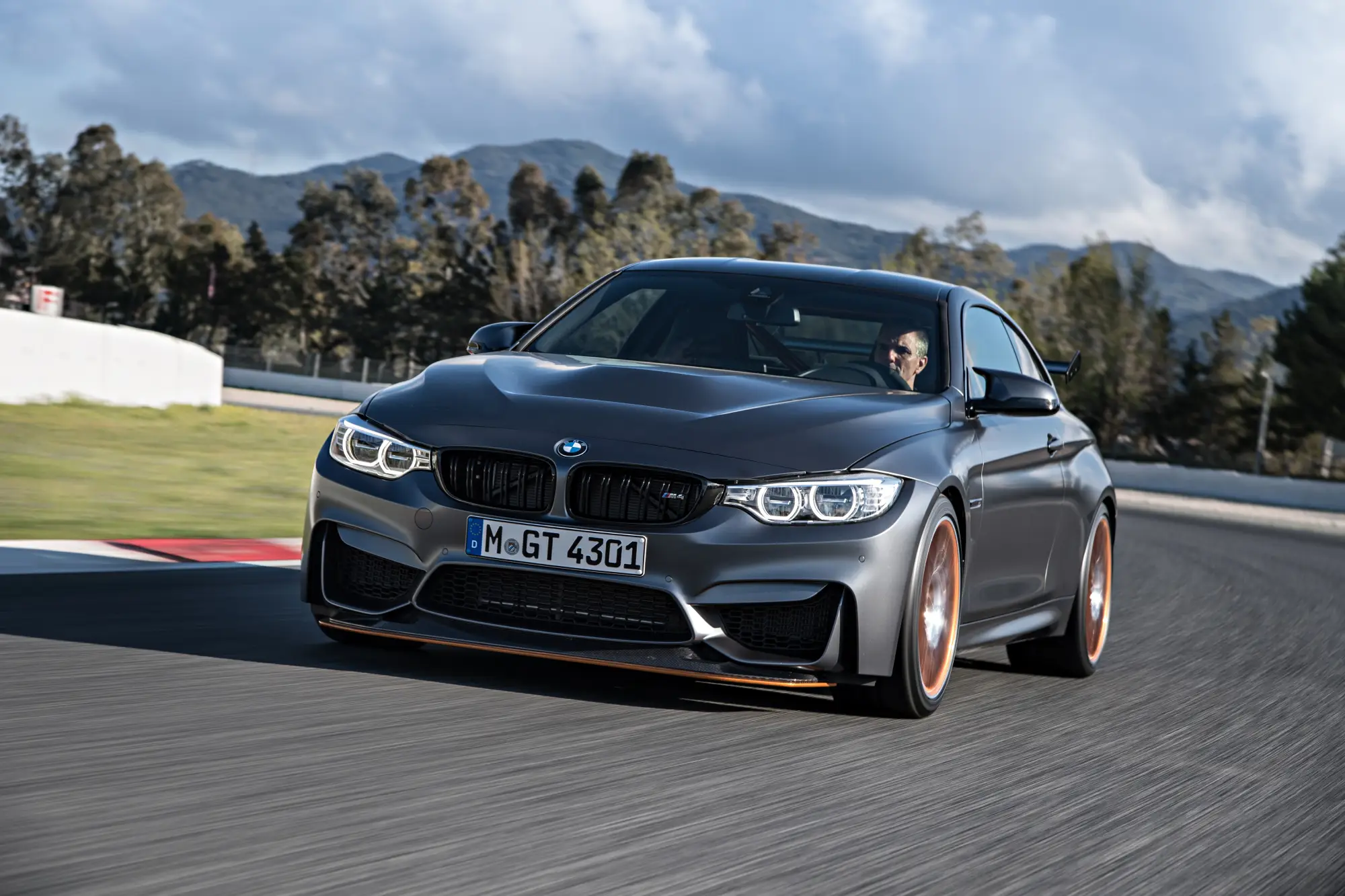 BMW M4 GTS 2016 - 14