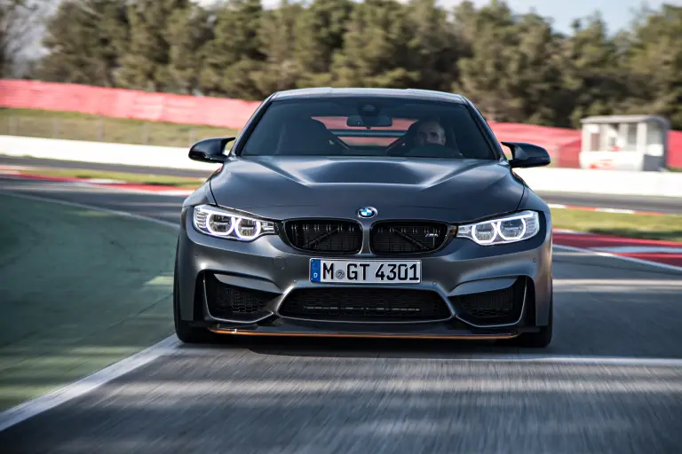 BMW M4 GTS 2016 - 19