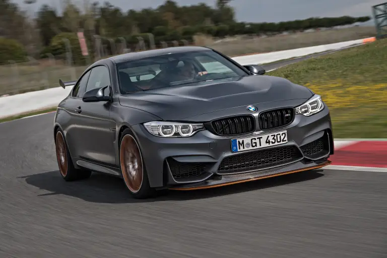 BMW M4 GTS 2016 - 25