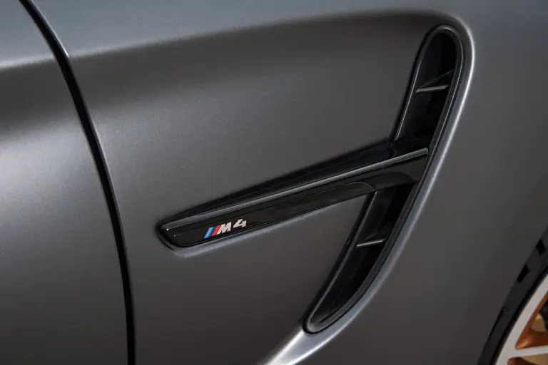 BMW M4 GTS 2016 - 37