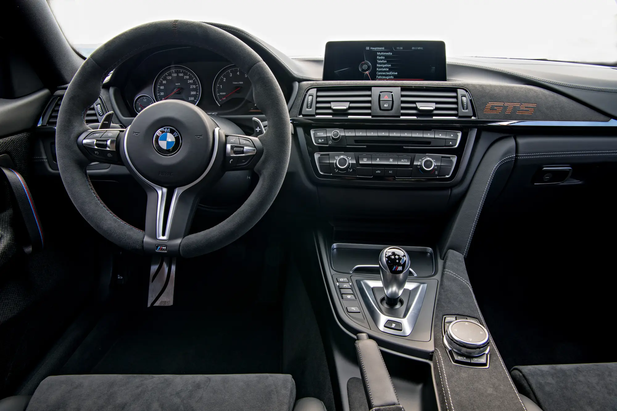 BMW M4 GTS 2016 - 50